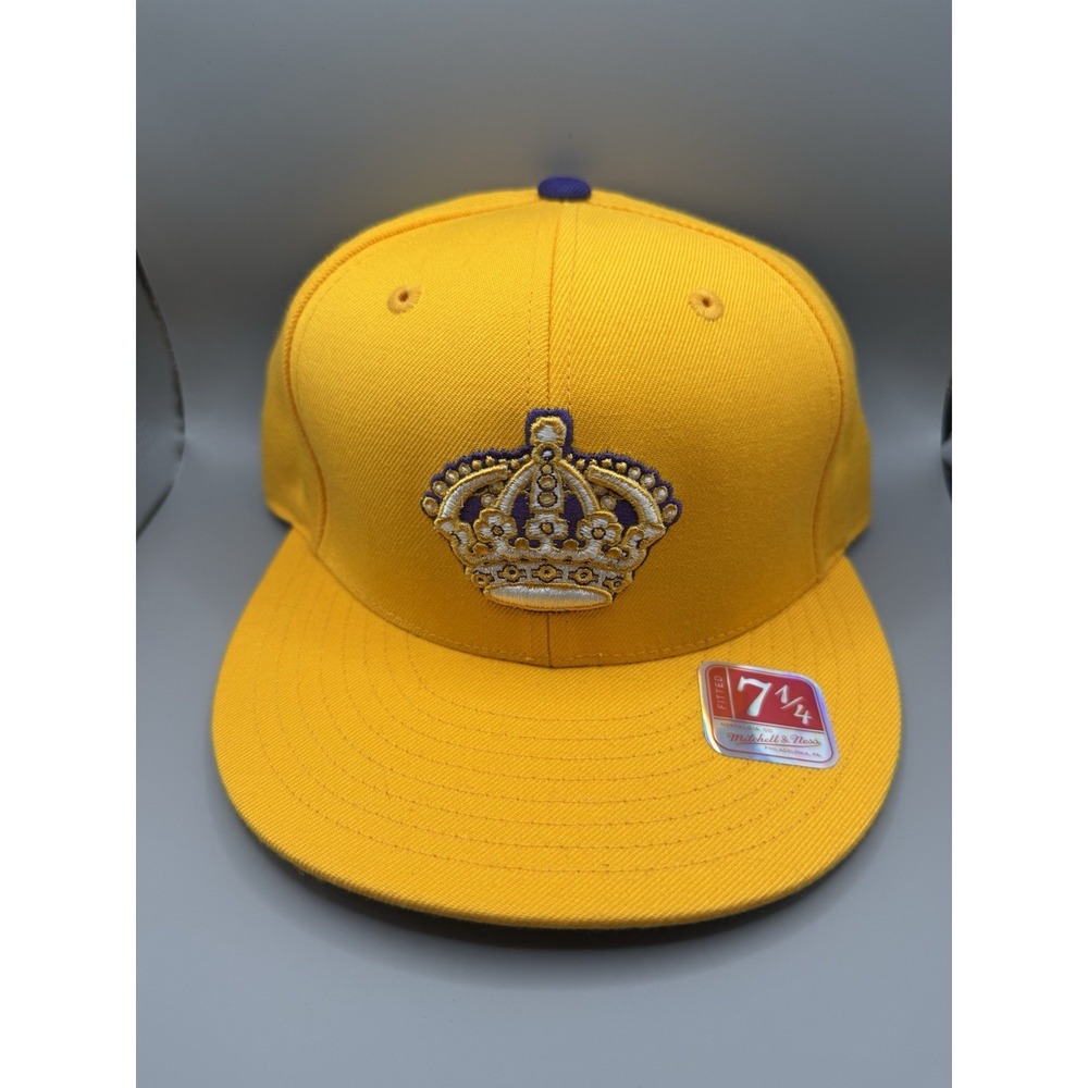 Los Angeles Kings Mitchell & Ness Fitted Hat 7 1/4 Gold Purple Crown Throwback